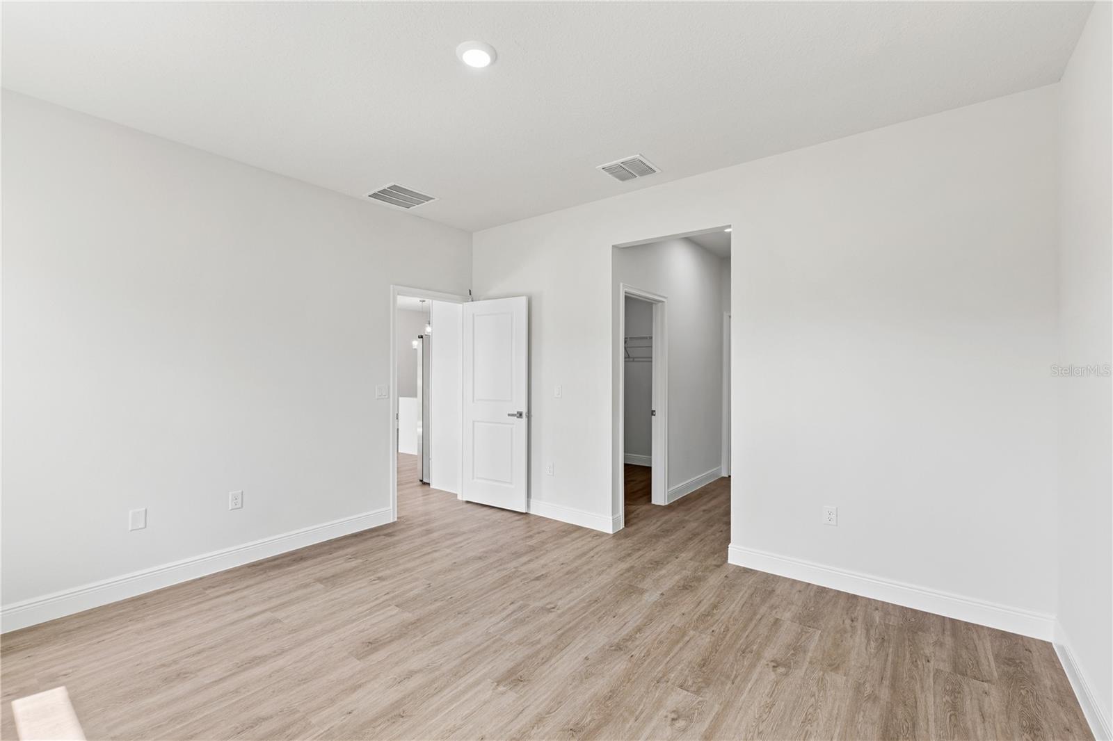 Image 26 of 36 For 15684 23rd Court Road