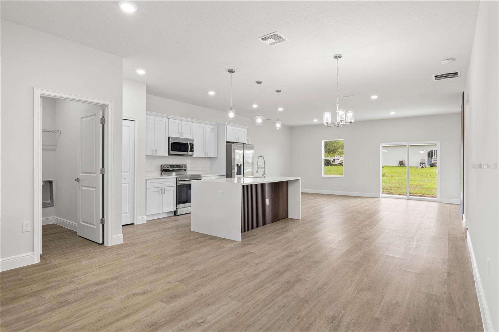 Image 7 of 36 For 15684 23rd Court Road