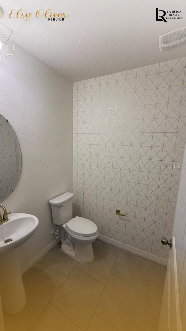 Image 4 of 11 For 13316 Pontoon Road