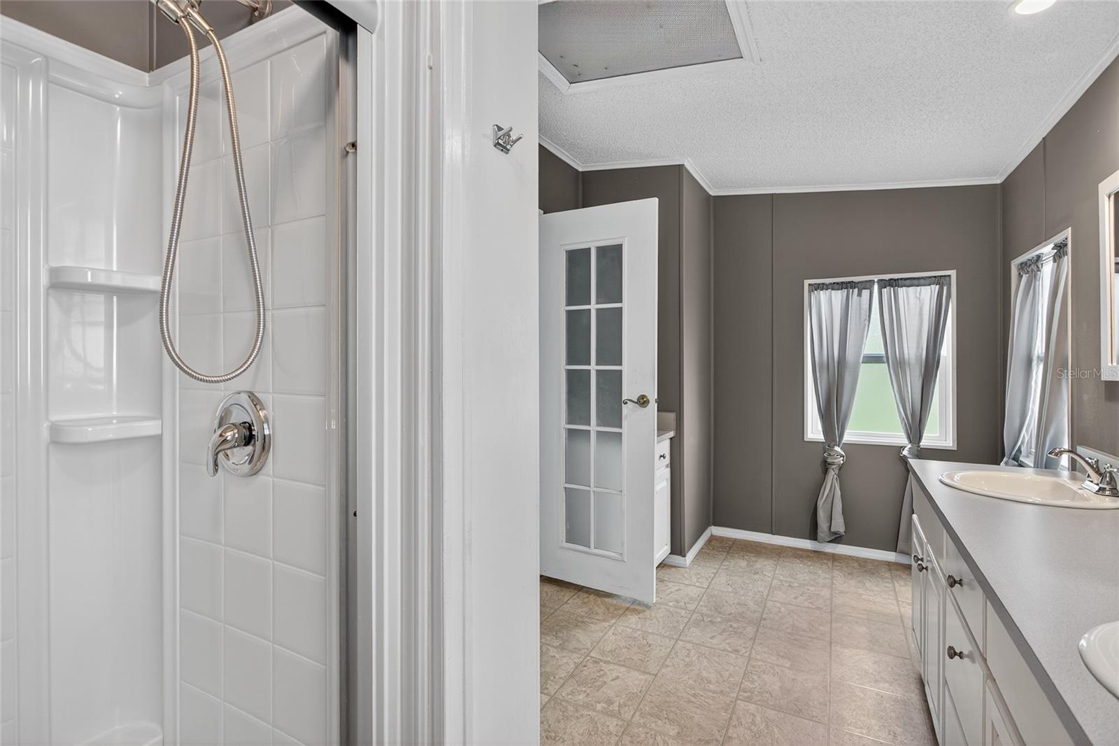 Image 15 of 29 For 4055 Cohen Drive 748