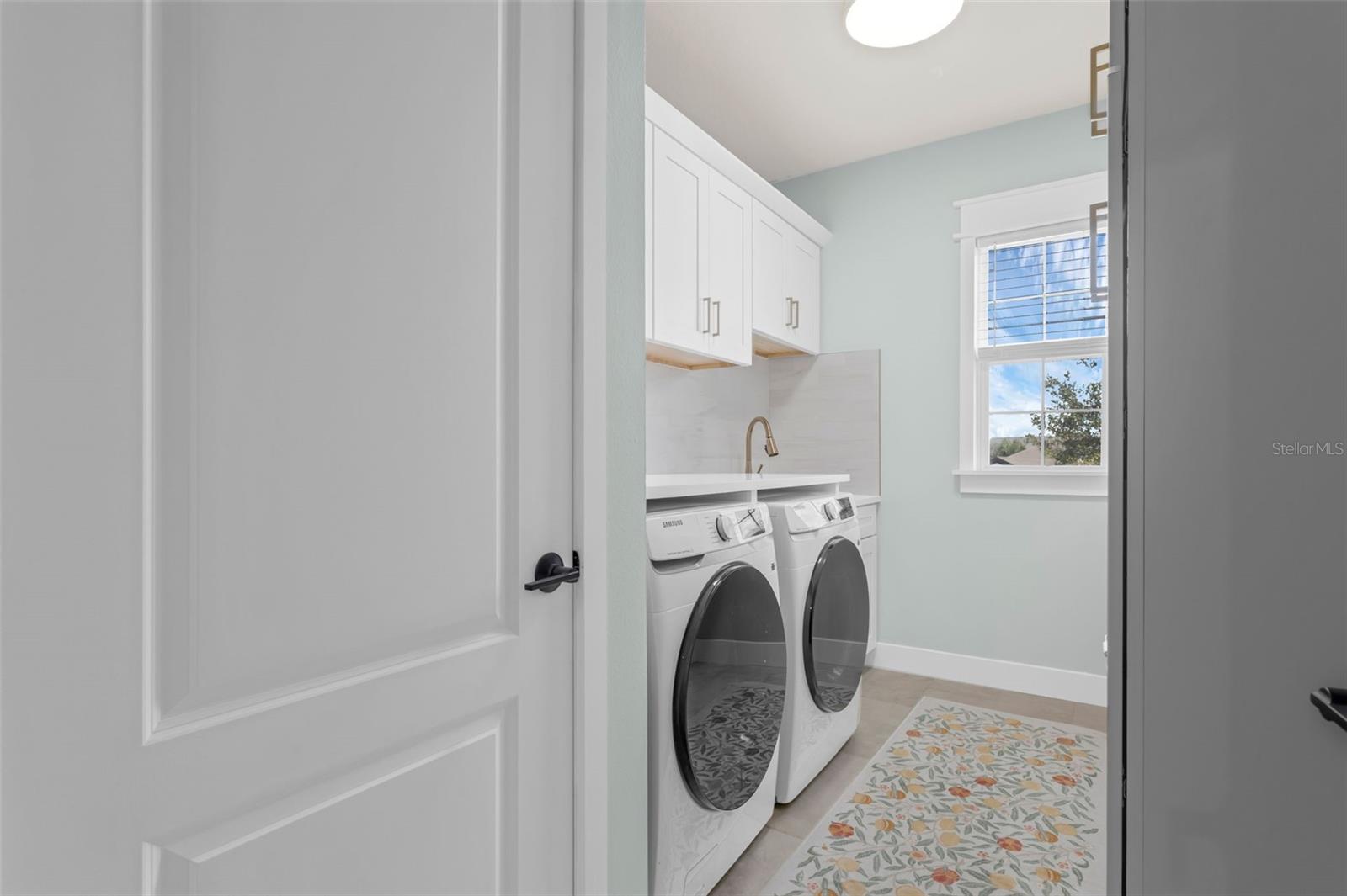 Image 35 of 60 For 1133 White Water Bay Drive