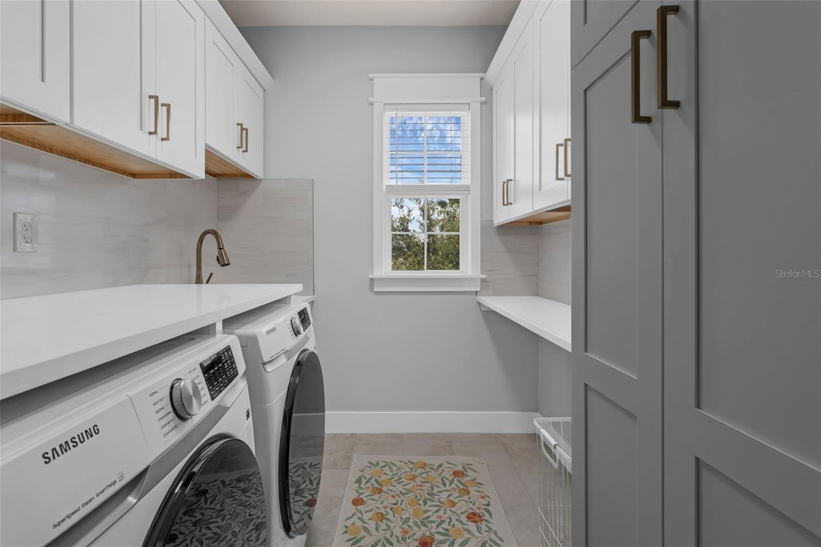 Image 36 of 60 For 1133 White Water Bay Drive