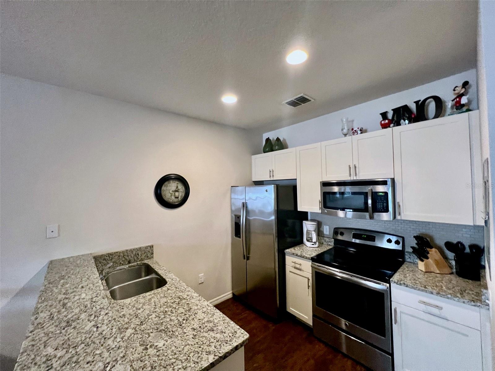 Image 7 of 14 For 2901 Edenshire Way 103