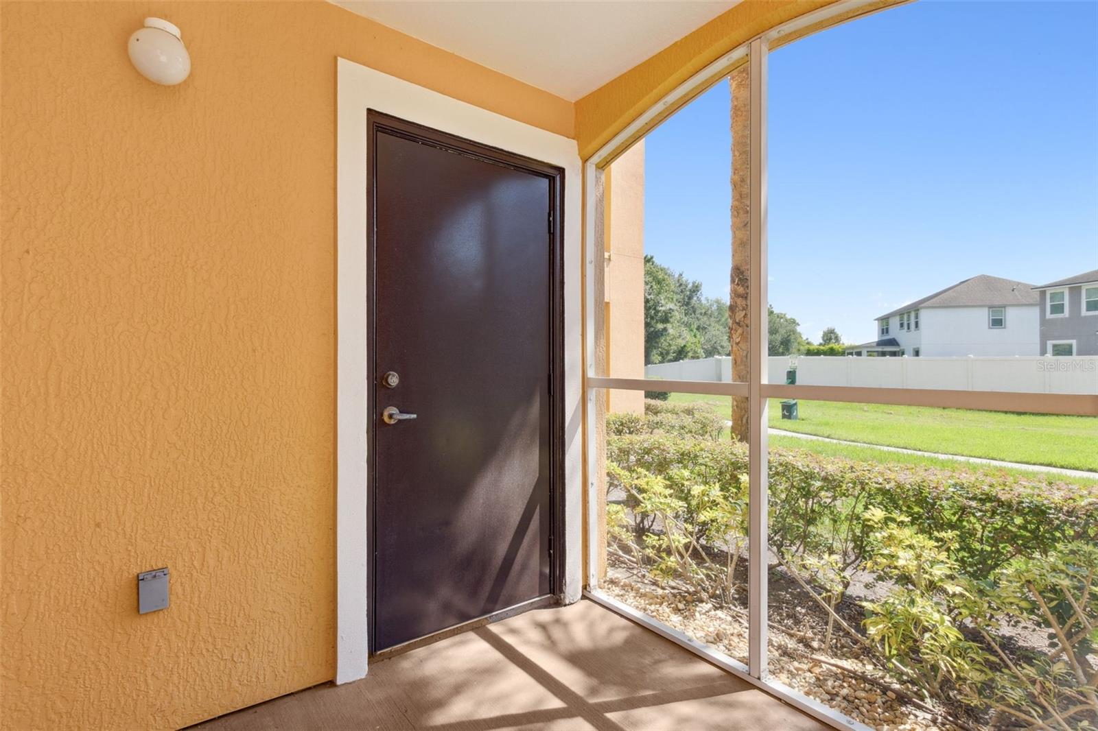 Image 23 of 50 For 5459 Vineland Road 4111