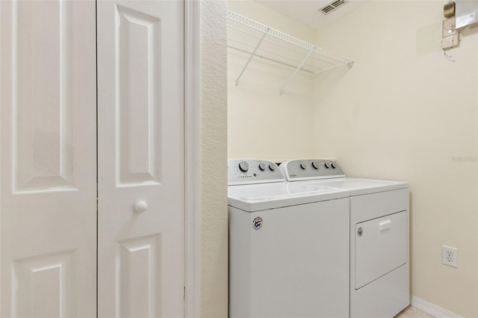 Image 25 of 50 For 5459 Vineland Road 4111
