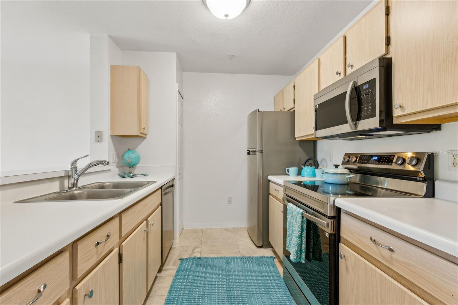 Image 9 of 50 For 5459 Vineland Road 4111