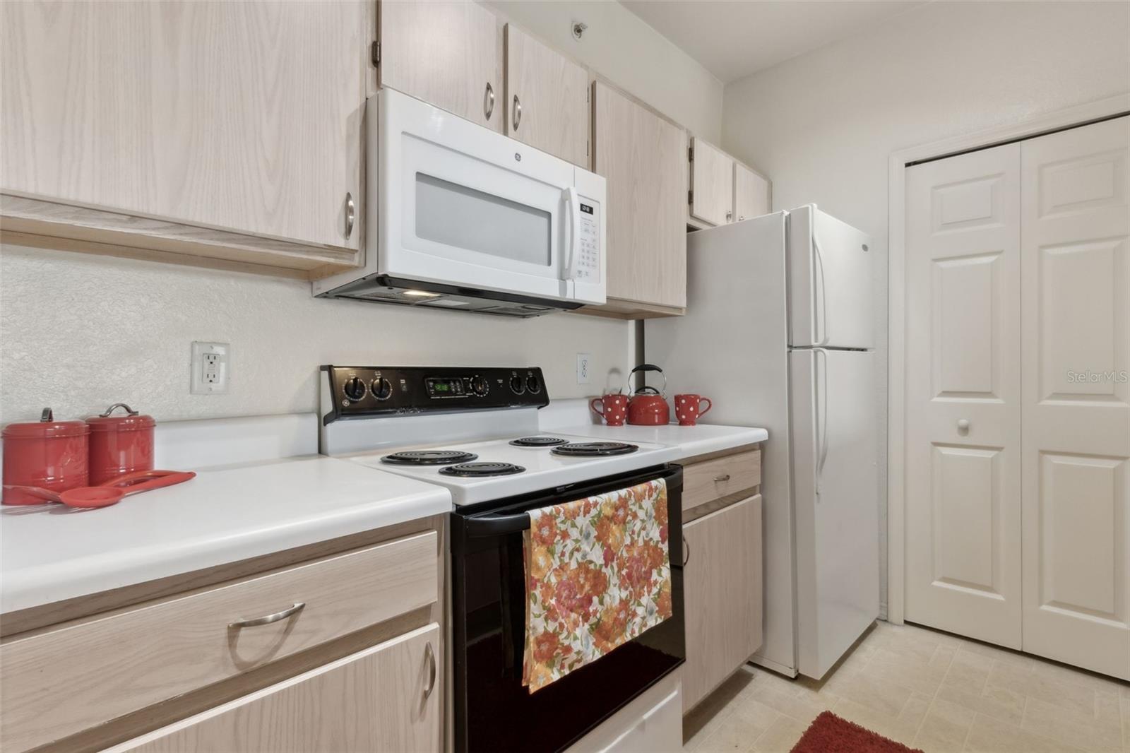 Image 10 of 53 For 5459 Vineland Road 4312