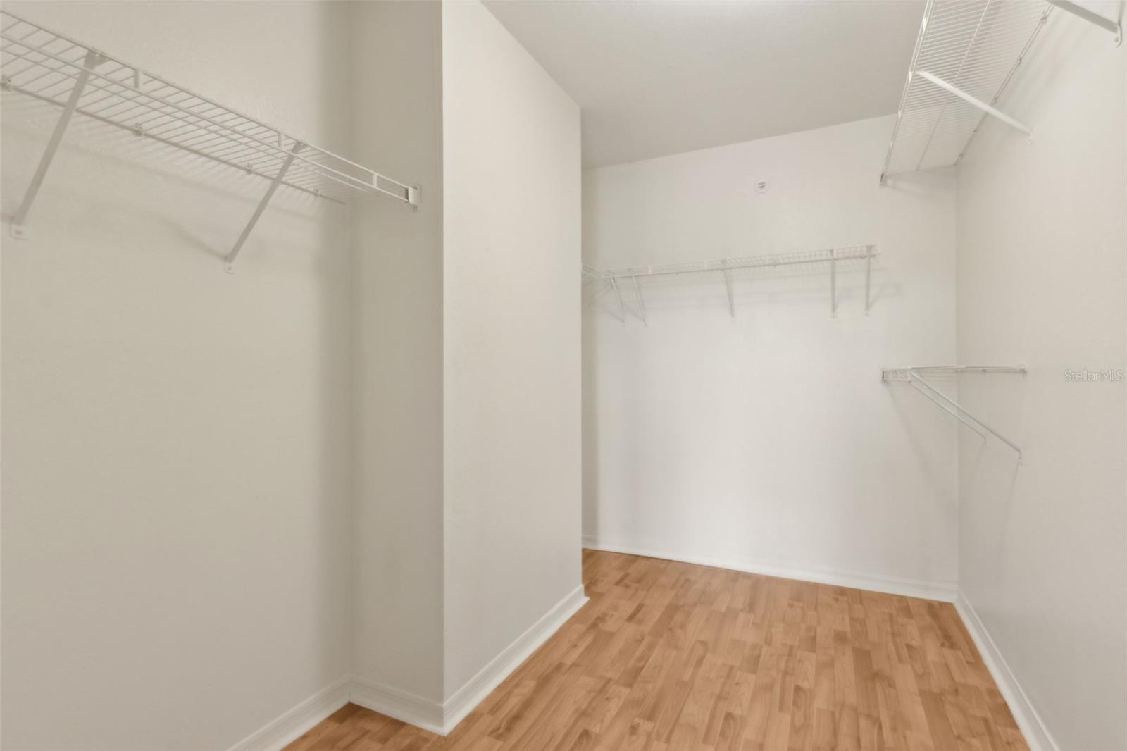 Image 20 of 53 For 5459 Vineland Road 4312