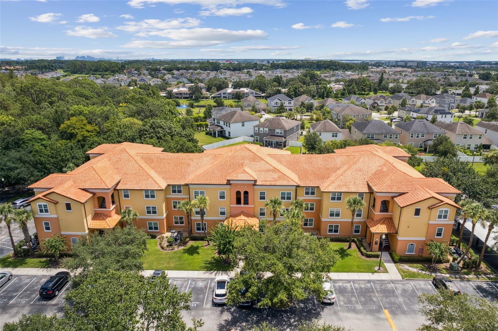 Image 32 of 53 For 5459 Vineland Road 4312