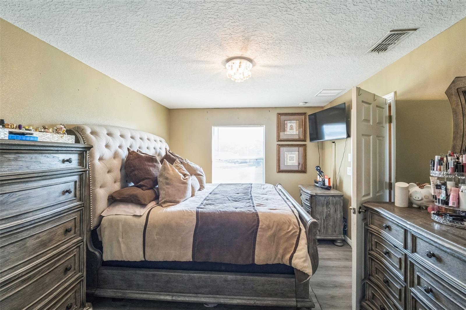 Image 6 of 15 For 2911 75th Boulevard