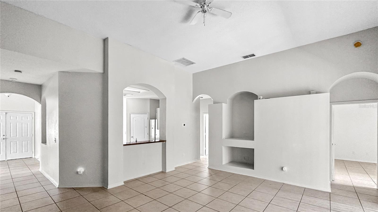 Image 8 of 25 For 2998 Krista Key Circle