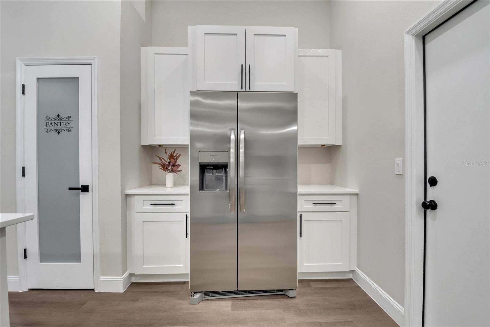 Image 11 of 33 For 13543 Emeraldview Drive