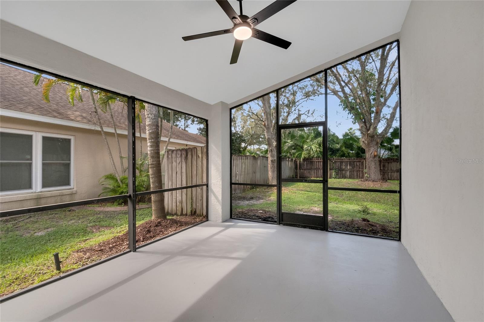Image 27 of 33 For 13543 Emeraldview Drive