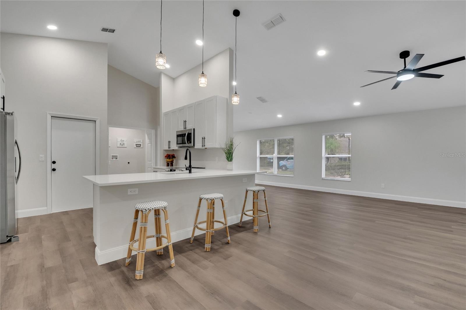 Image 3 of 33 For 13543 Emeraldview Drive
