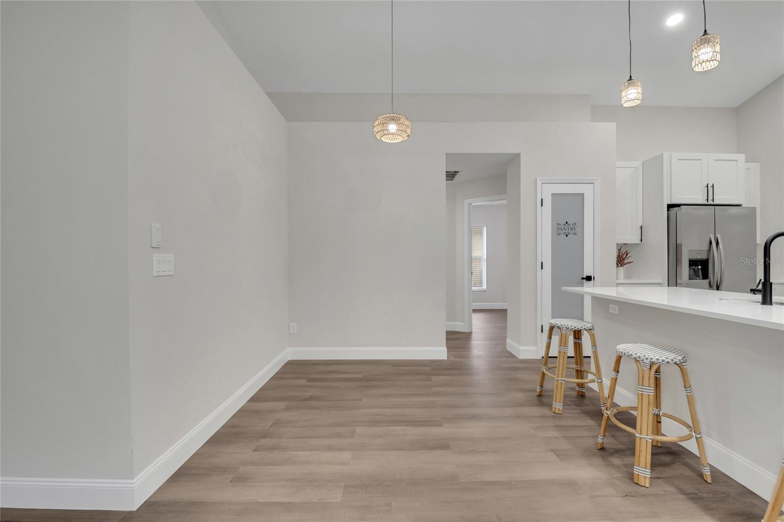 Image 4 of 33 For 13543 Emeraldview Drive
