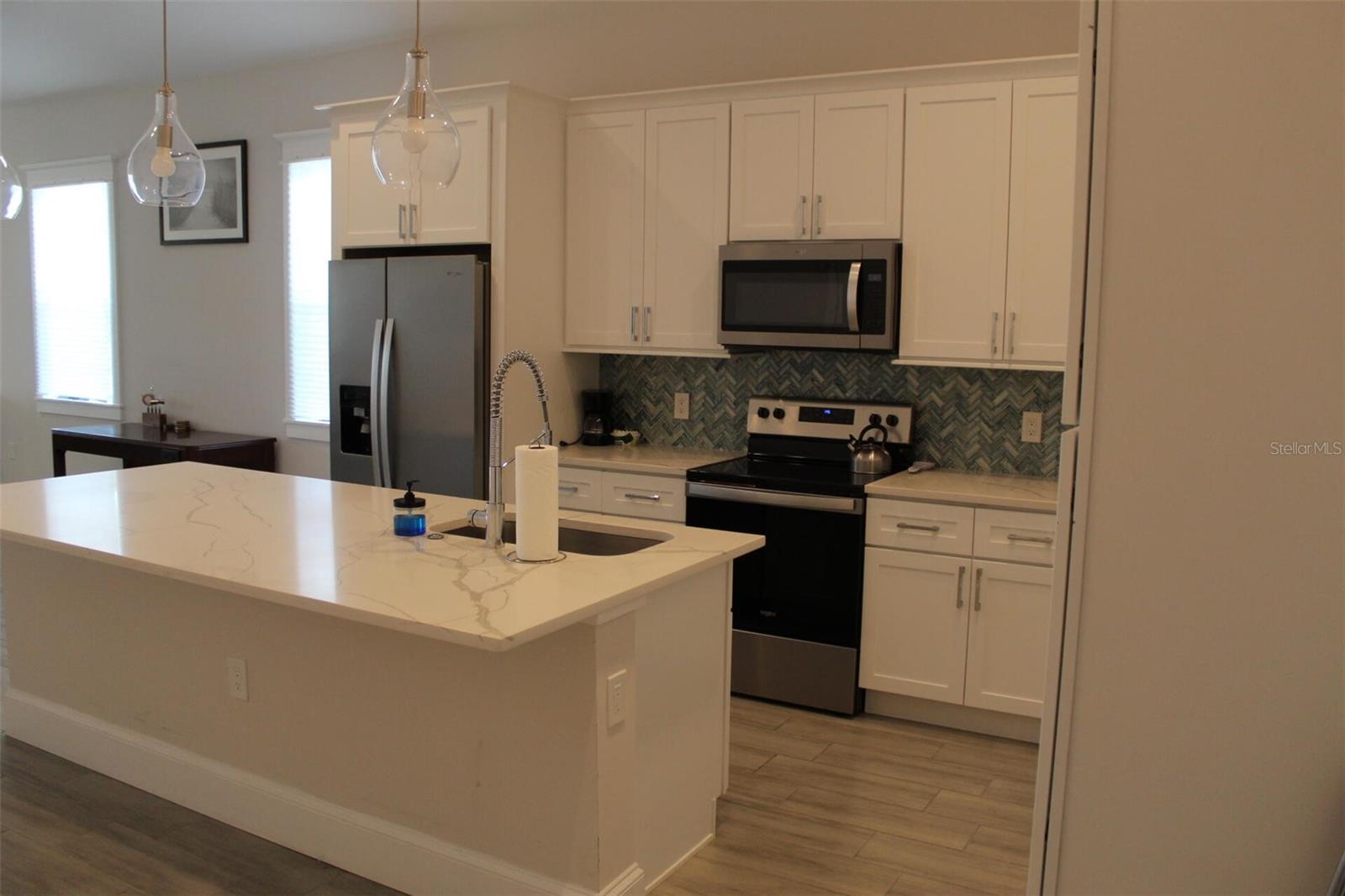 Image 20 of 31 For 1615 17th Street W