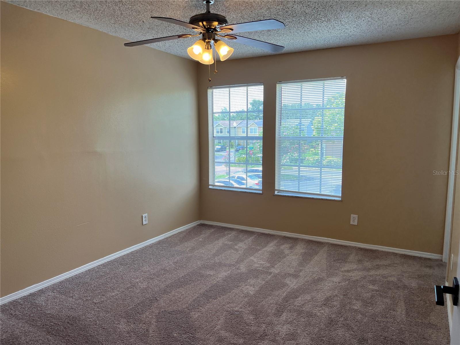 Image 16 of 20 For 11747 Whitewing Court