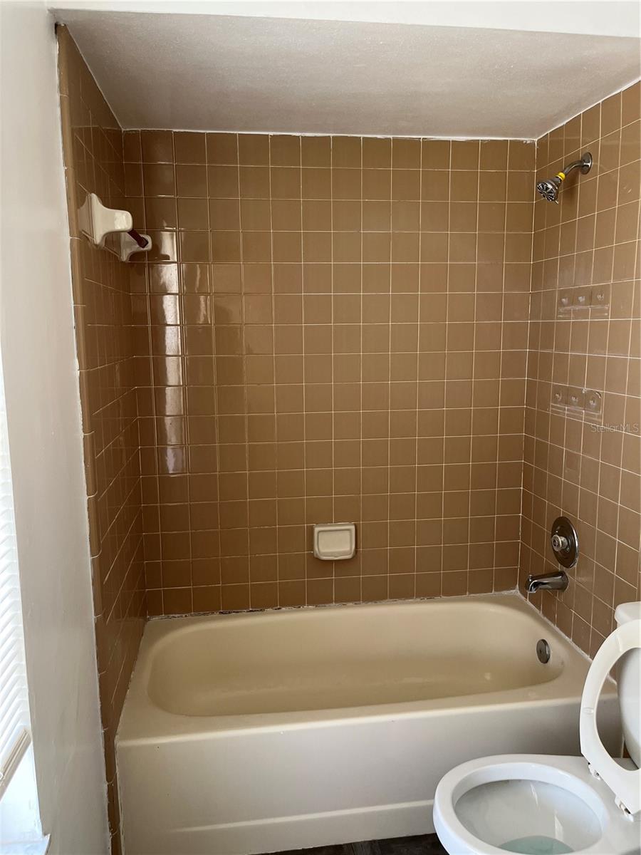 Image 18 of 20 For 11747 Whitewing Court