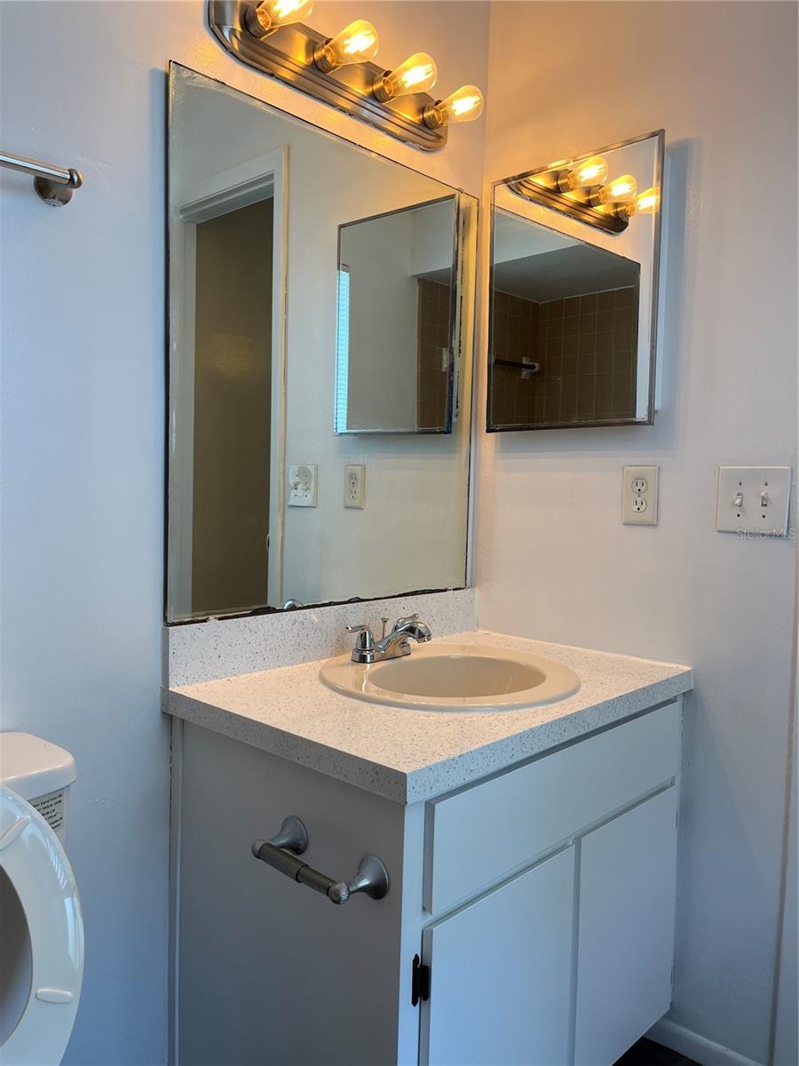 Image 19 of 20 For 11747 Whitewing Court