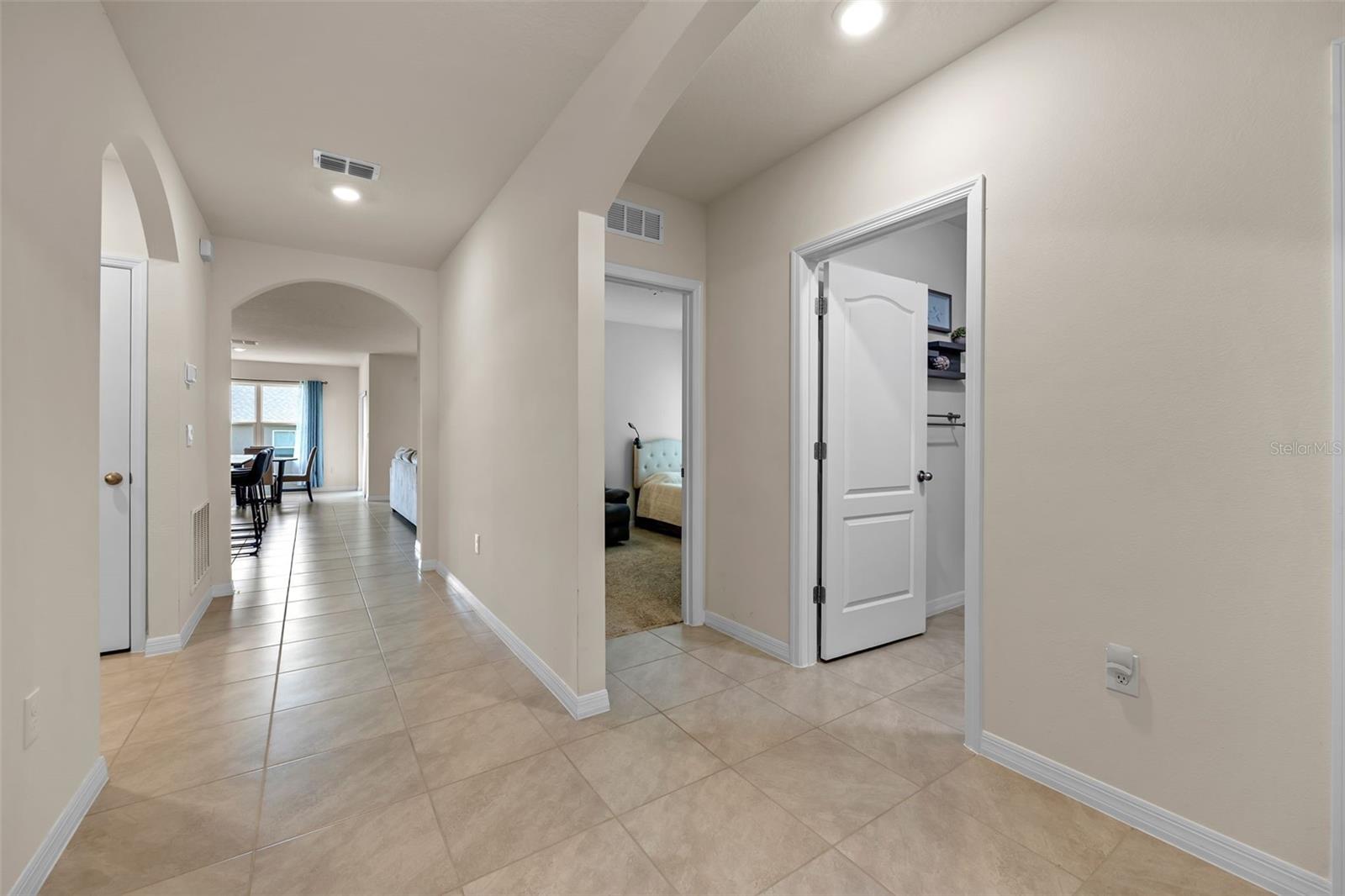 Image 18 of 63 For 5362 Douglas Fir Drive