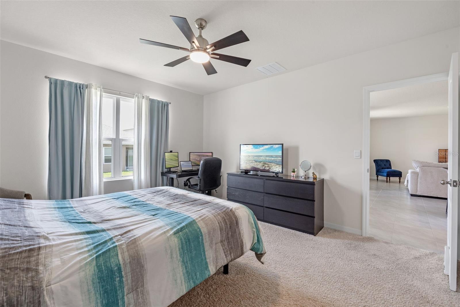 Image 21 of 63 For 5362 Douglas Fir Drive