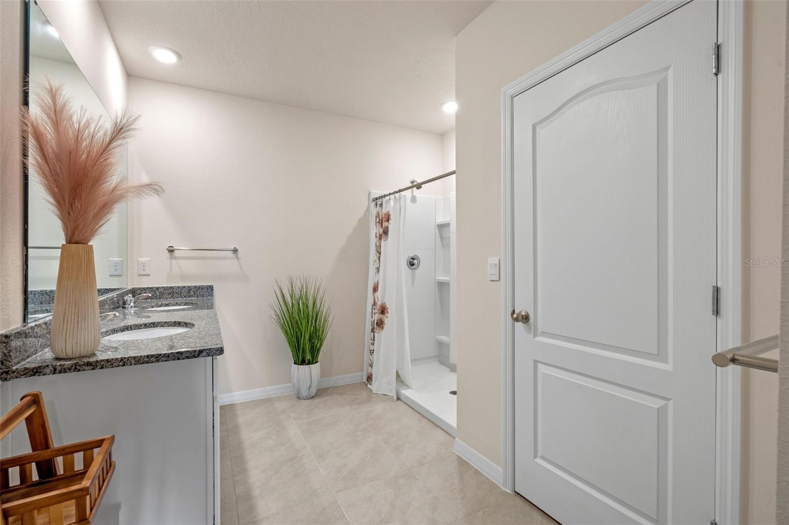 Image 26 of 63 For 5362 Douglas Fir Drive