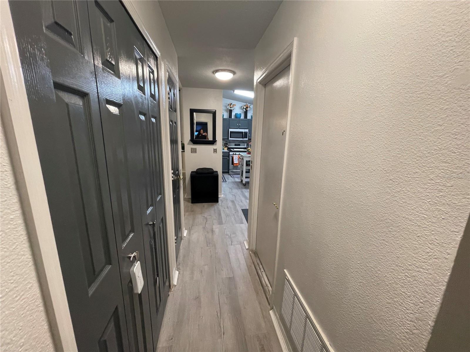 Image 31 of 55 For 7811 Myrtle Oak Lane