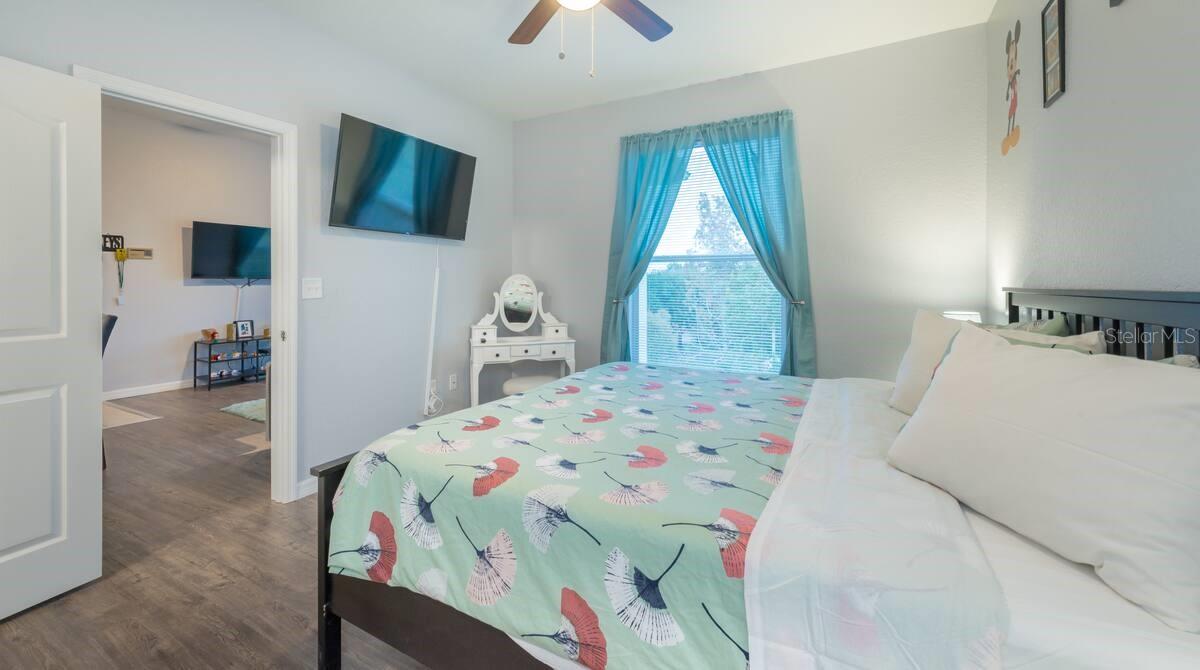 Image 17 of 29 For 8927 Legacy Court 301