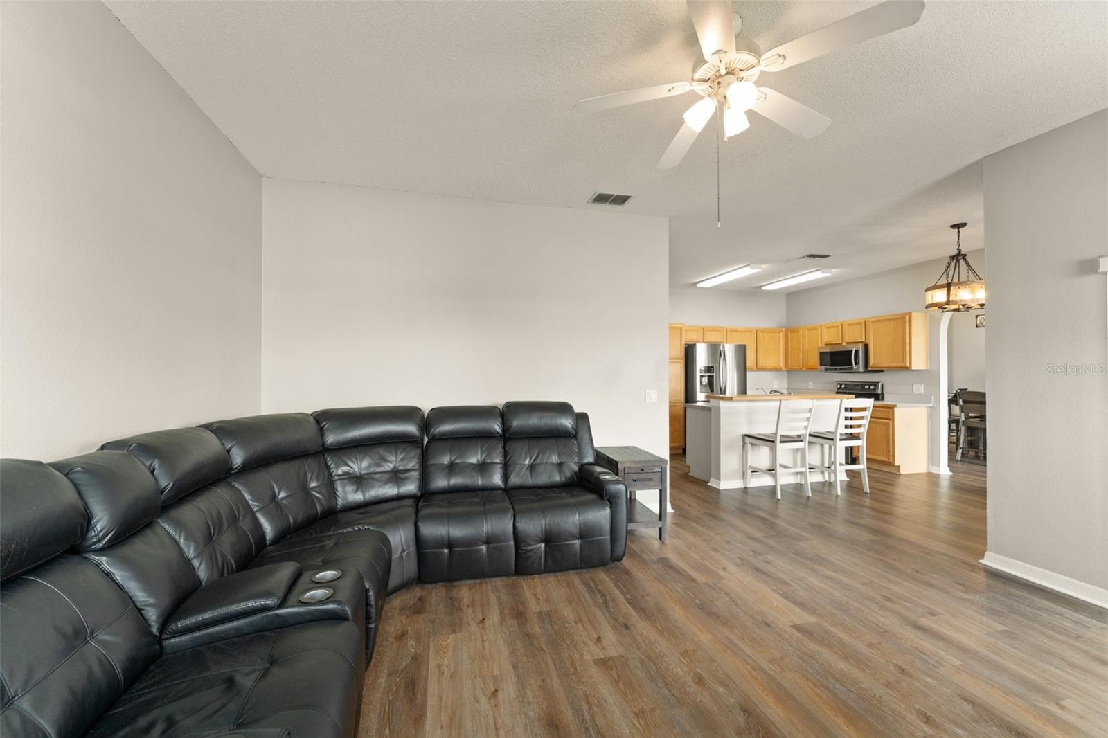 Image 10 of 41 For 453 Peppermill Circle