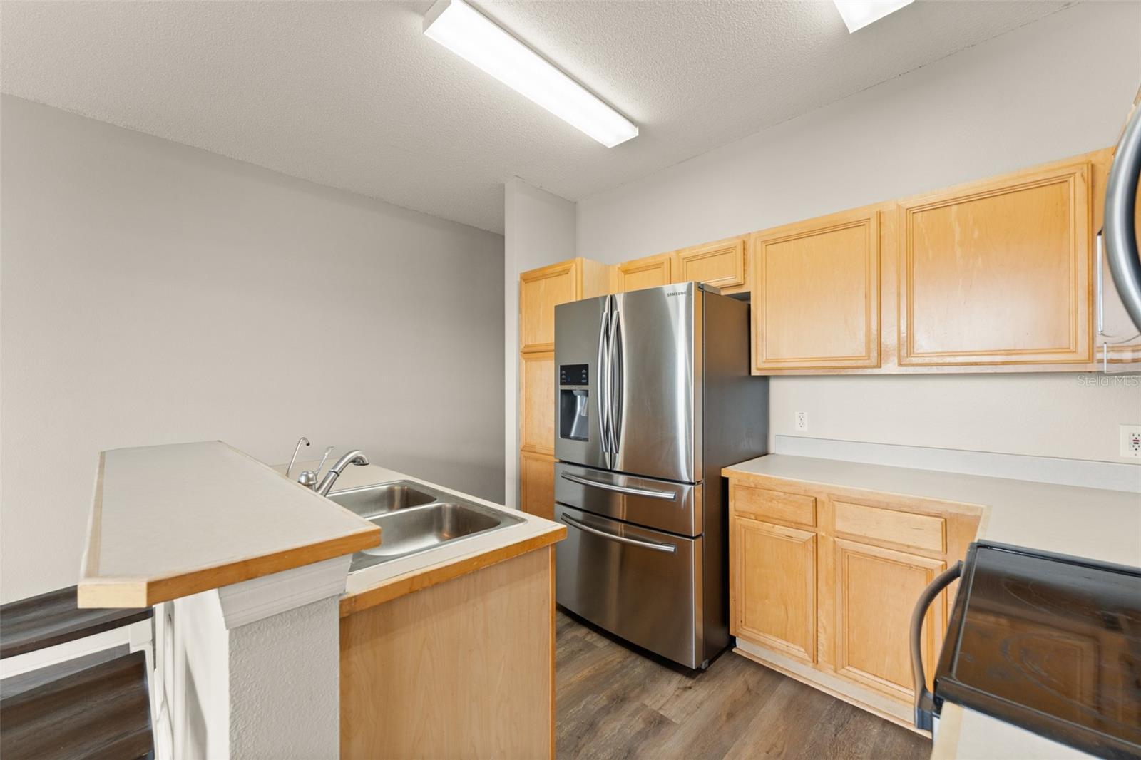 Image 16 of 41 For 453 Peppermill Circle