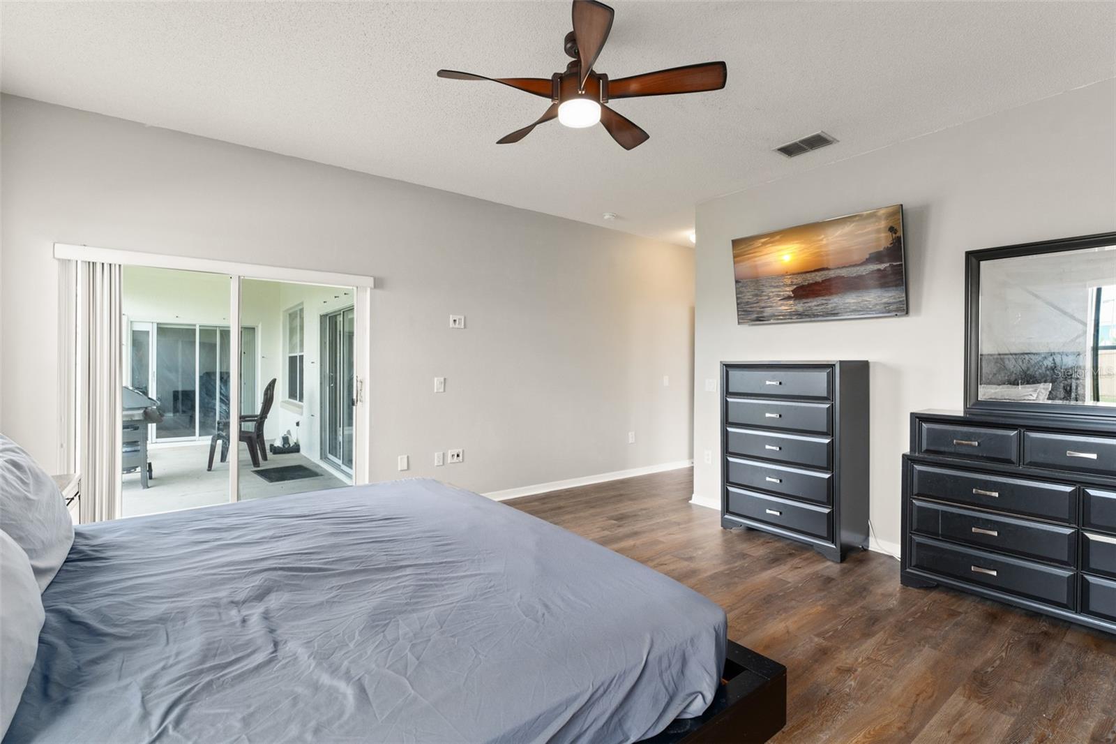 Image 21 of 41 For 453 Peppermill Circle