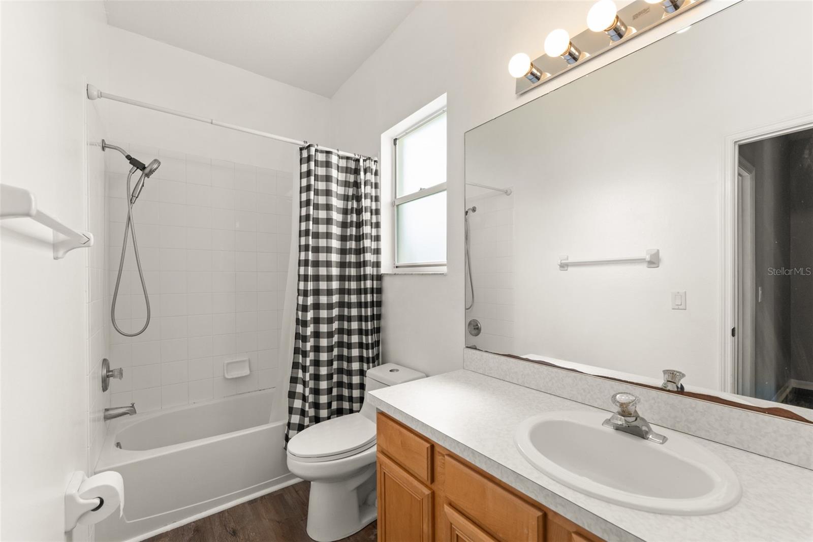 Image 30 of 41 For 453 Peppermill Circle