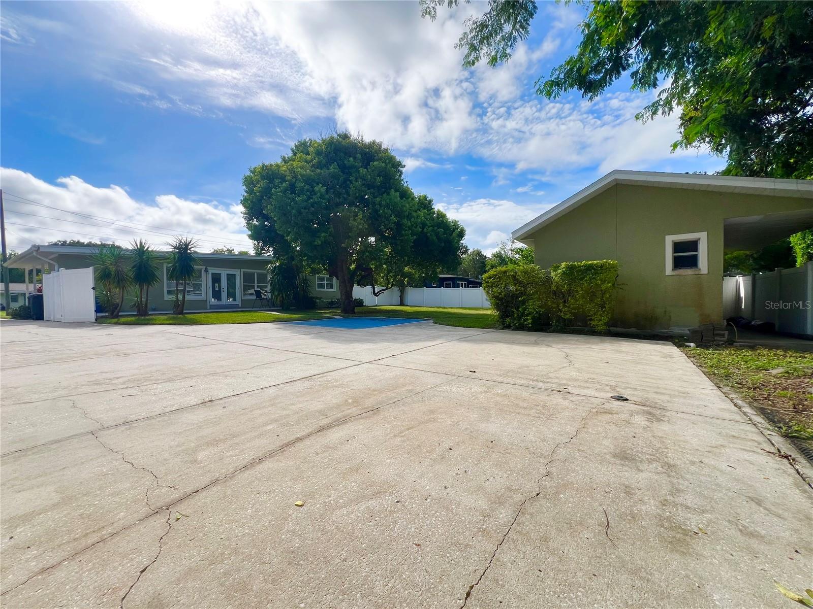 Image 38 of 50 For 5037 Lake Howell Road