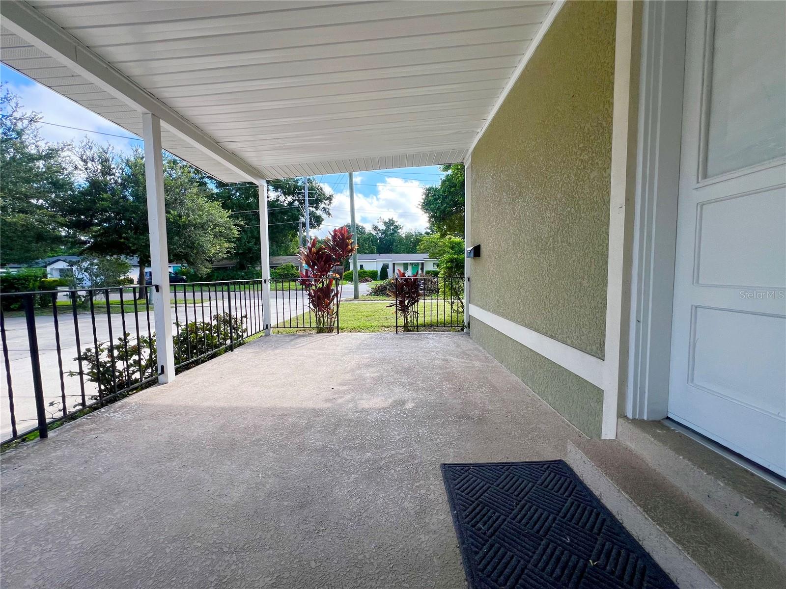 Image 45 of 50 For 5037 Lake Howell Road