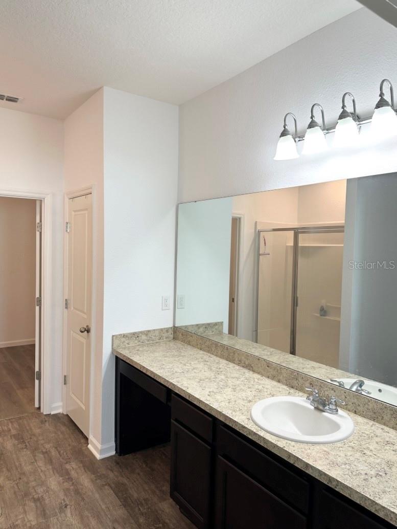 Image 19 of 46 For 896 Orchid Grove Boulevard