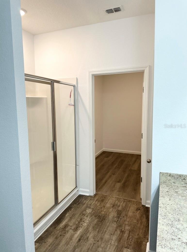 Image 21 of 46 For 896 Orchid Grove Boulevard
