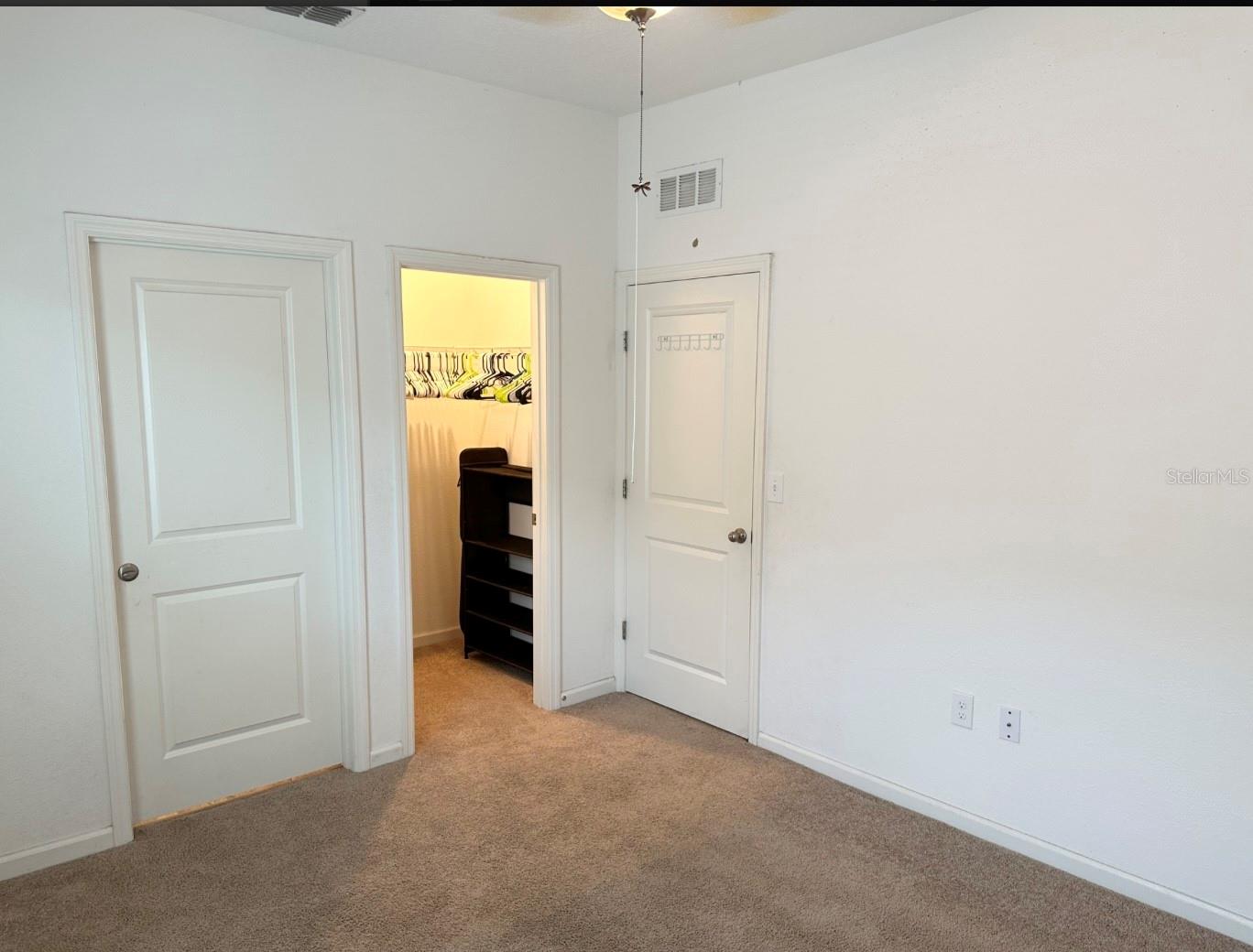 Image 29 of 46 For 896 Orchid Grove Boulevard