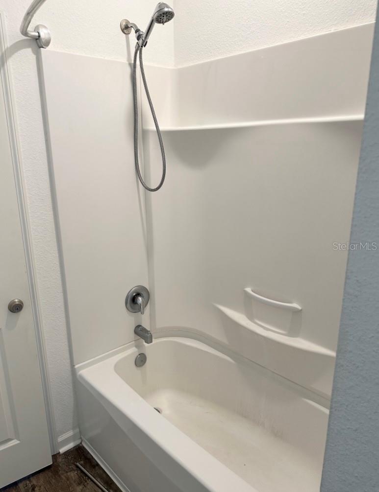 Image 31 of 46 For 896 Orchid Grove Boulevard