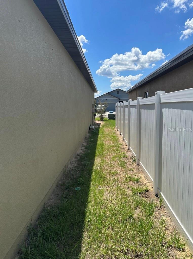 Image 43 of 46 For 896 Orchid Grove Boulevard