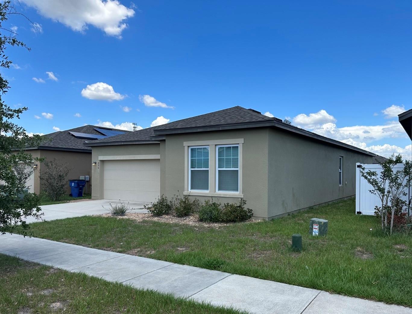 Image 5 of 46 For 896 Orchid Grove Boulevard