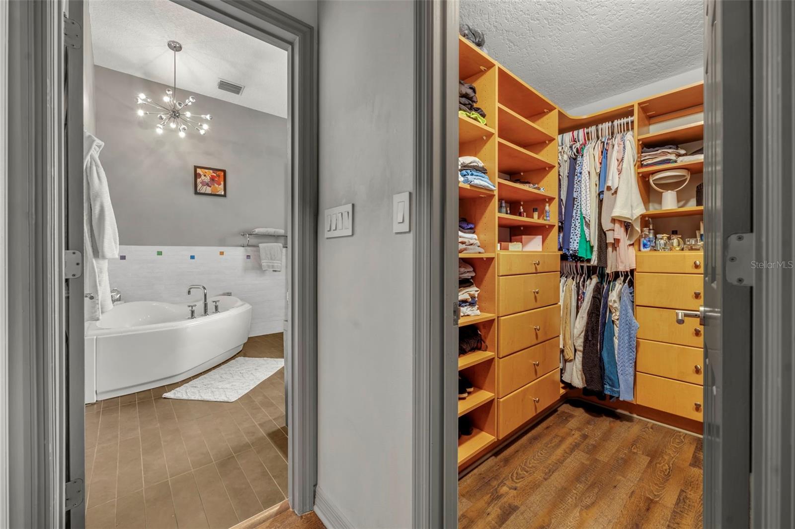 Image 31 of 63 For 2441 Willow Springs Court