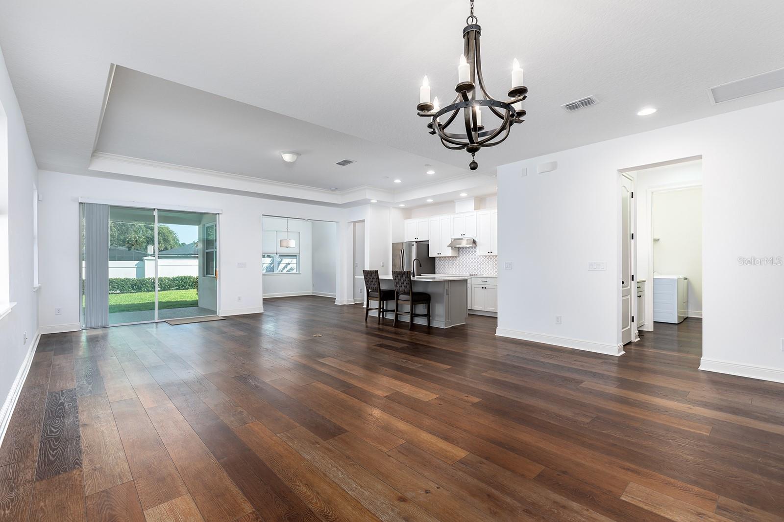 Image 10 of 40 For 2567 Roveri Avenue