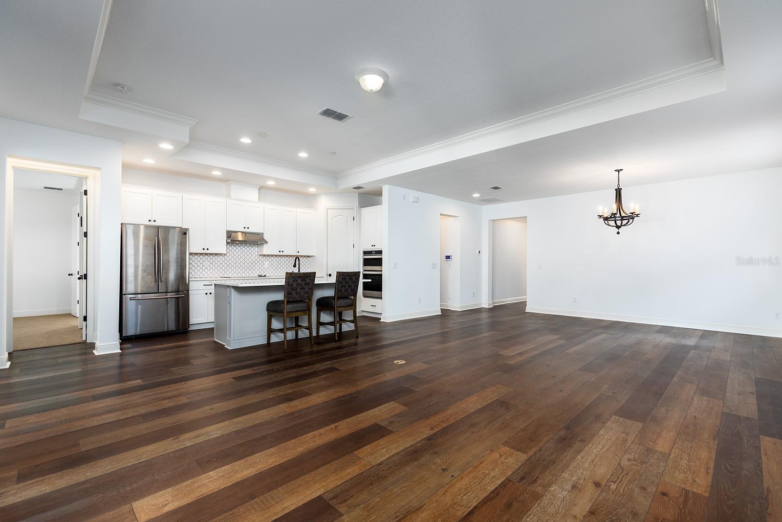 Image 12 of 40 For 2567 Roveri Avenue