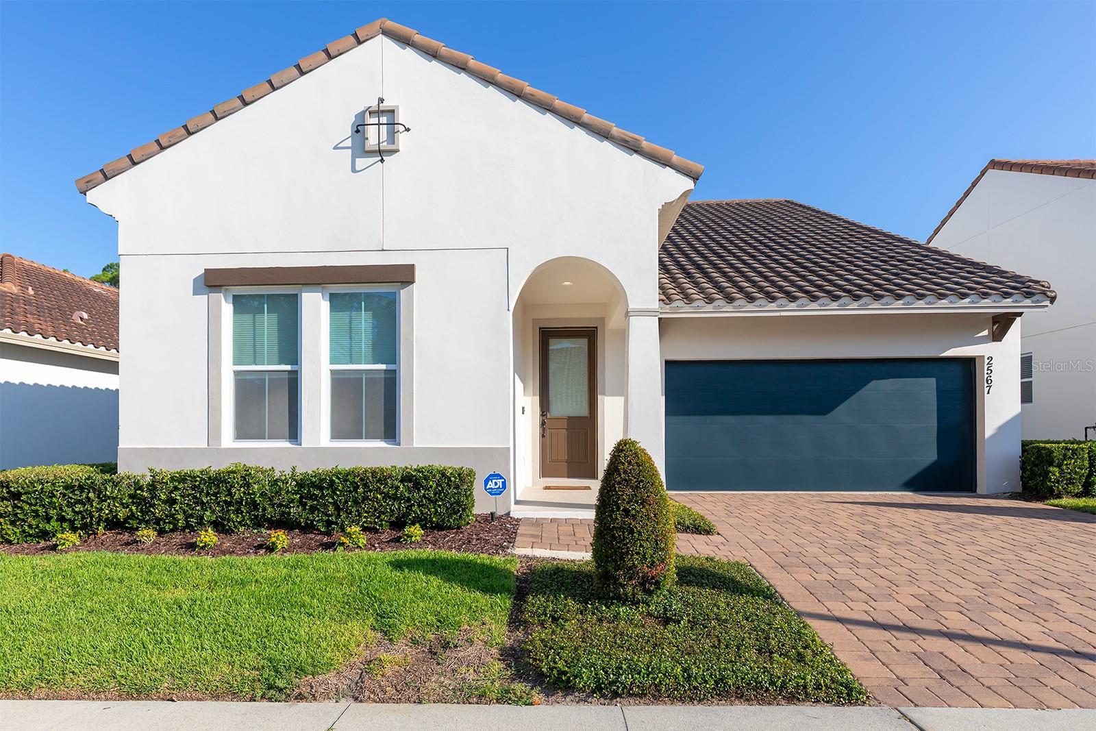 Image 2 of 40 For 2567 Roveri Avenue