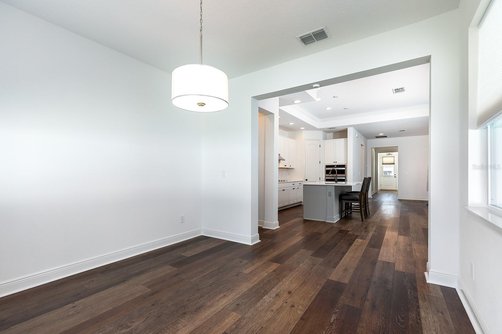 Image 20 of 40 For 2567 Roveri Avenue