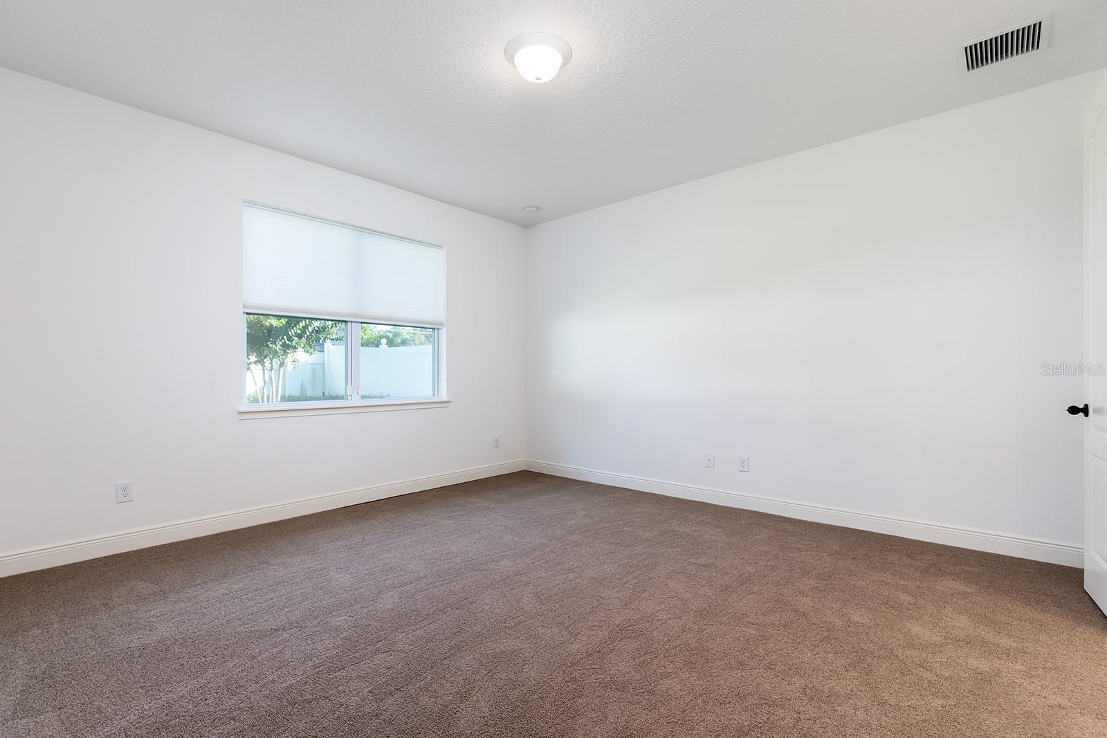 Image 22 of 40 For 2567 Roveri Avenue