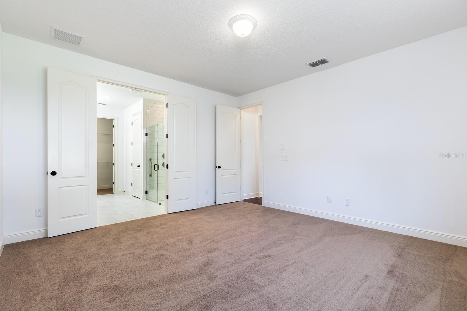 Image 23 of 40 For 2567 Roveri Avenue