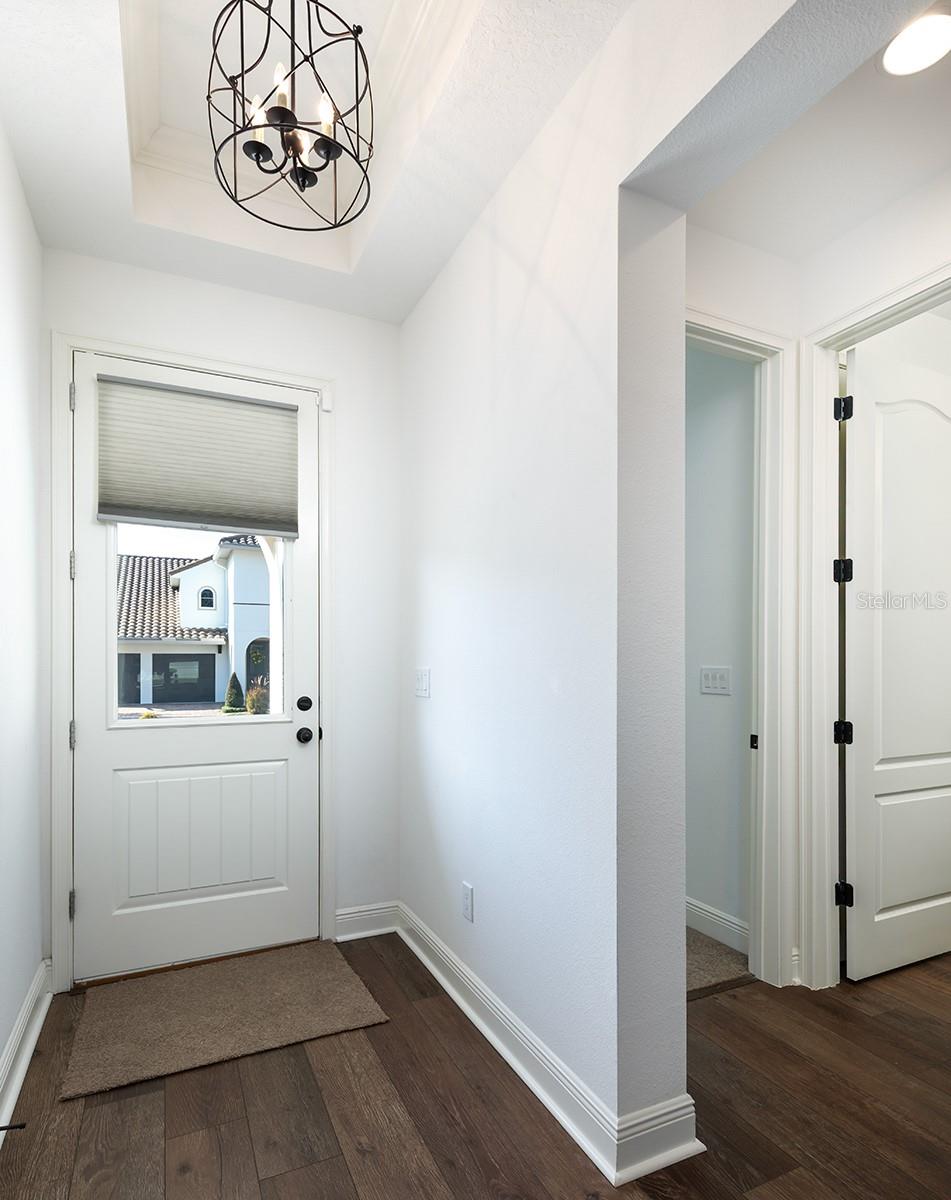 Image 4 of 40 For 2567 Roveri Avenue