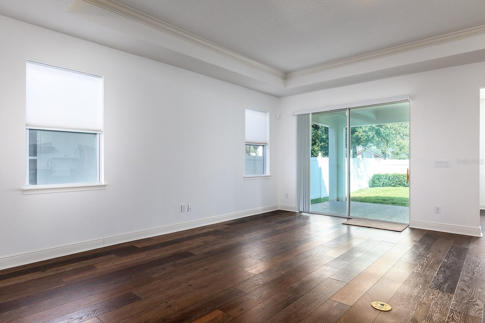 Image 8 of 40 For 2567 Roveri Avenue