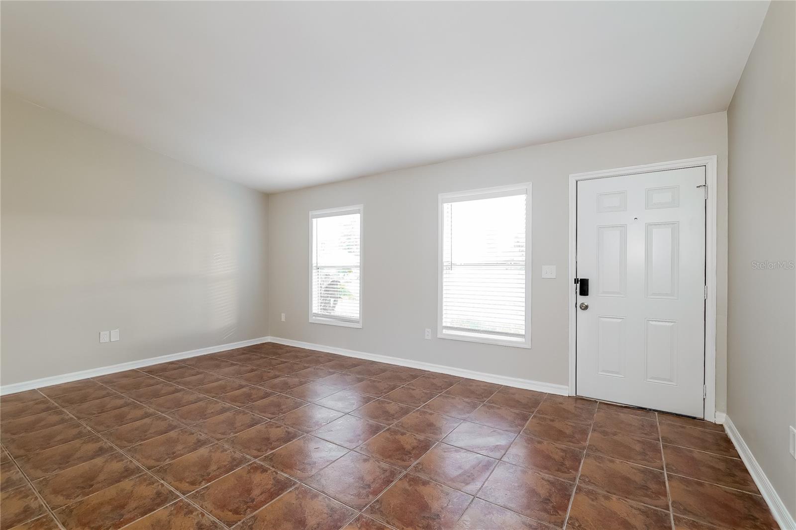 Image 5 of 16 For 651 Delmonte Court